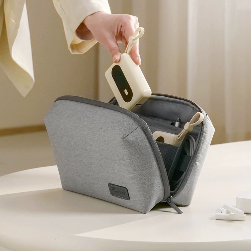 Tech Accessories Travel Case - 電子機器オーガナイザー トラベルケース、防水トラベルバッグ ケーブルオーガナイザー 必需品用、テックポーチ アクセサリー収納